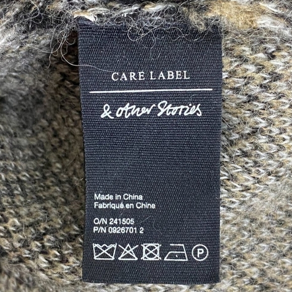 & Other Stories Cropped Zebra Print Wool/Alpaca Blend Sweater - Picture 3 of 5